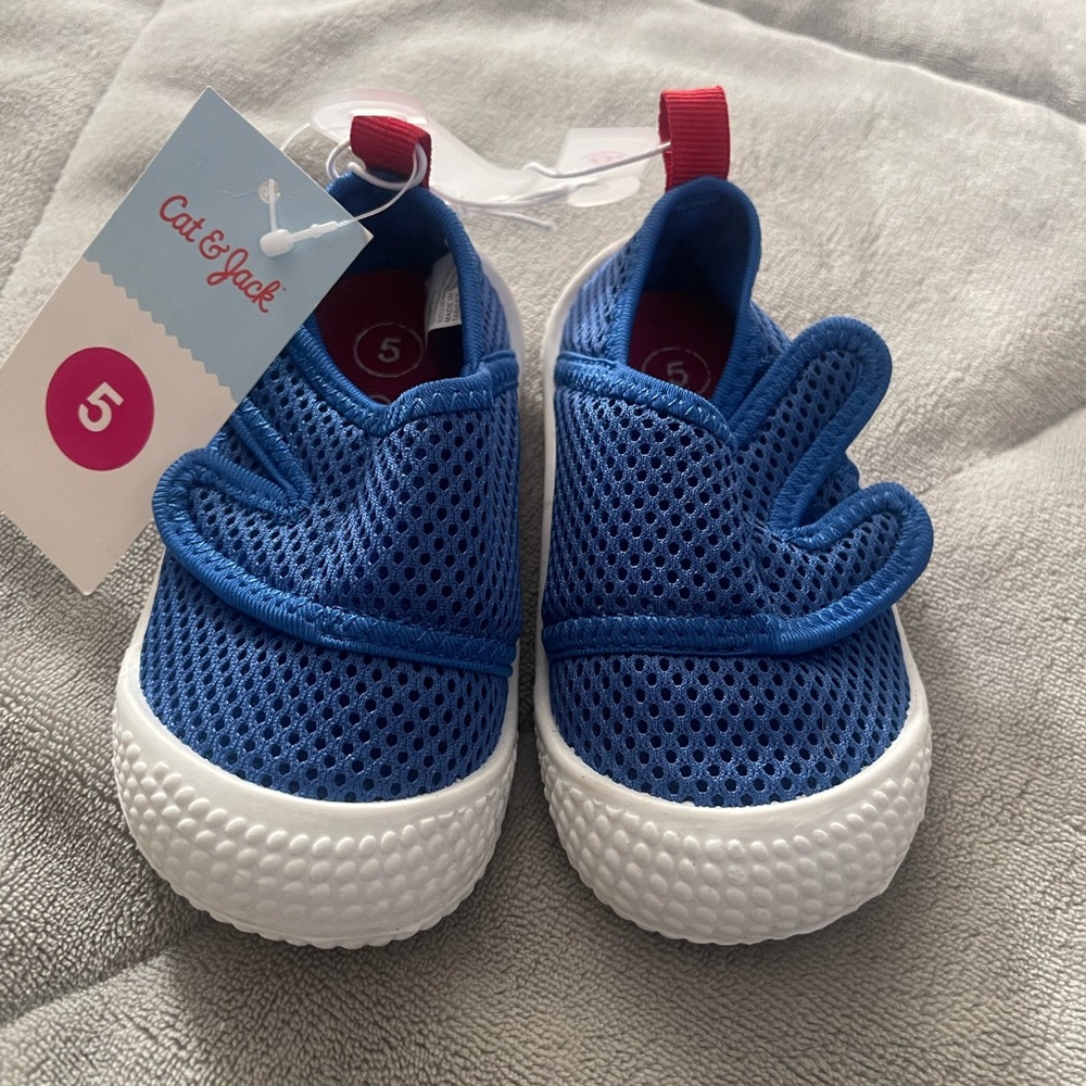 Cat & Jack Toddler Theo Water Shoes